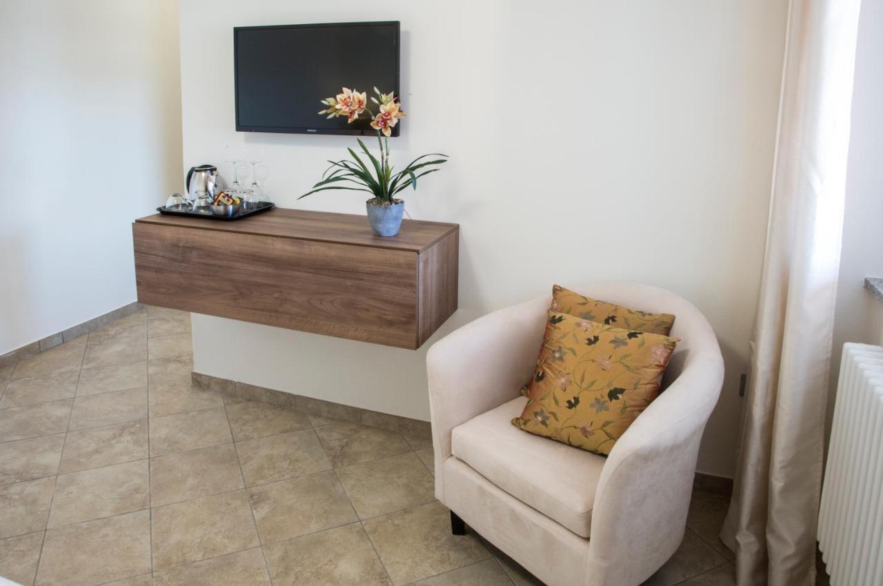 Calathea B&B Pettenasco Exterior photo